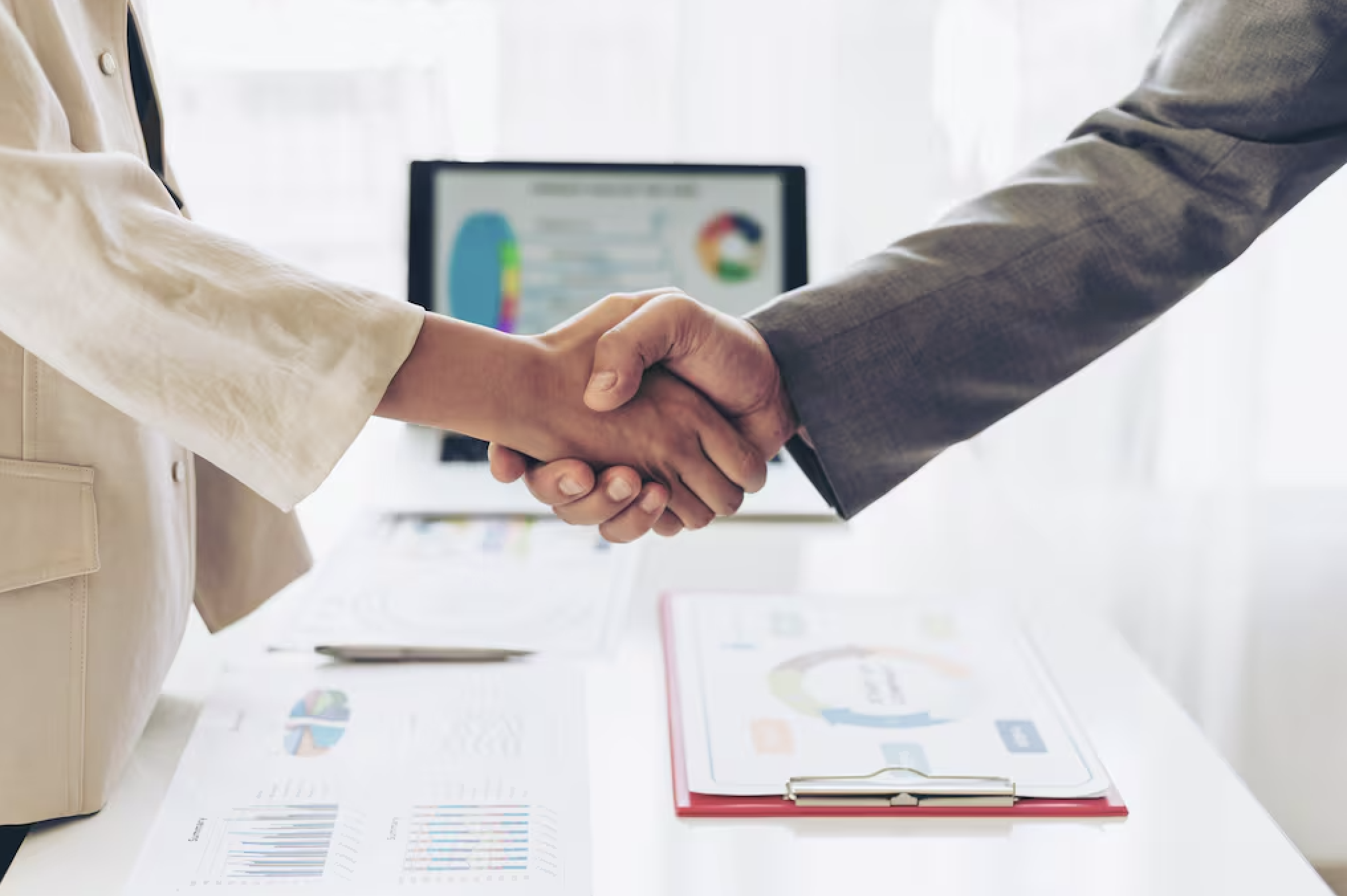 Government Contracting Trends 2026: Federal Spending Data, Spending by Category, Top Trends, and Small Business Contracts